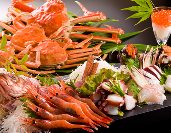 団体旅行の食事にカニ